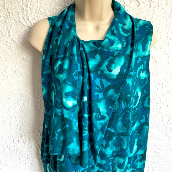 Express Stretchy Close Neck Top Sz L - Picture 2 of 10